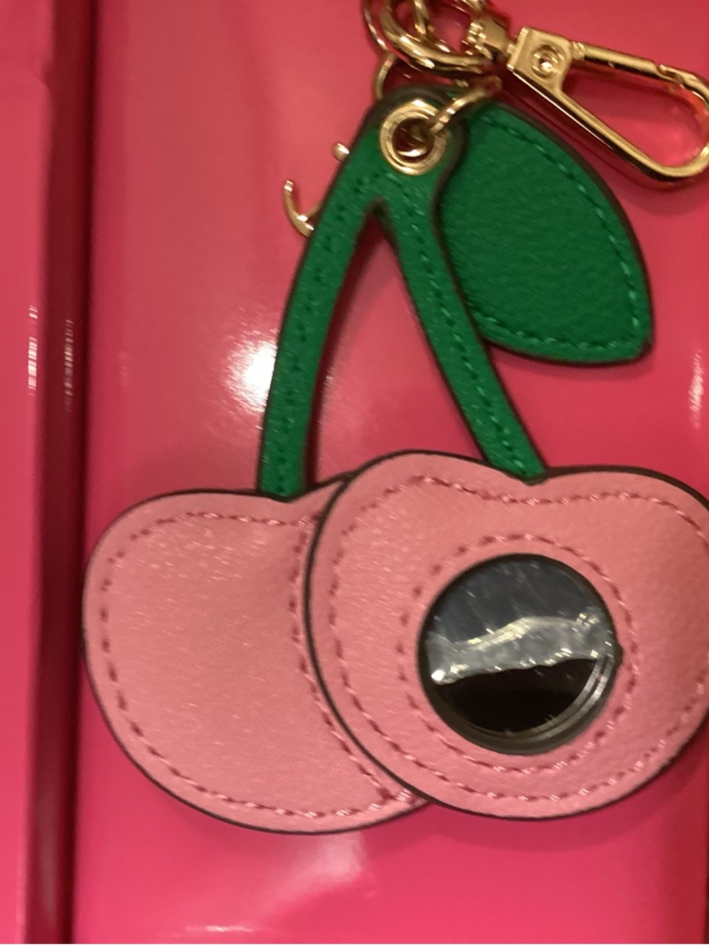 Juicy Couture Boxed Set Sandstone Pink   Bag & mirrored cherry charm - Picture 7 of 8